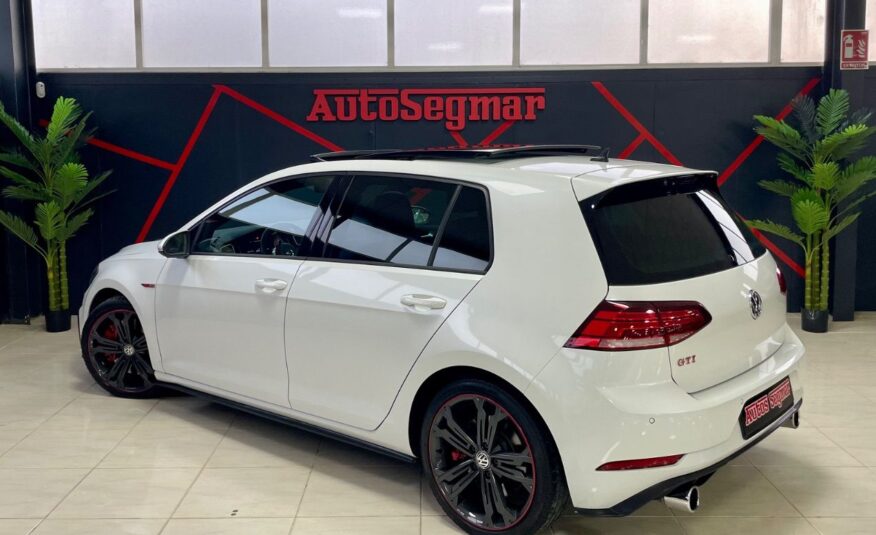 VOLKSWAGEN Golf GTI PERFORMANCE