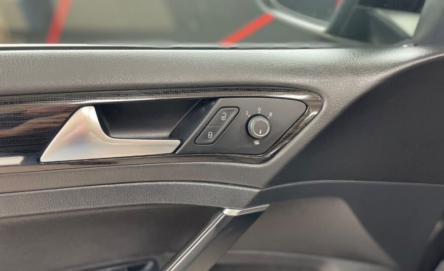 VOLKSWAGEN GOLF VII SPORT HIGHLINE