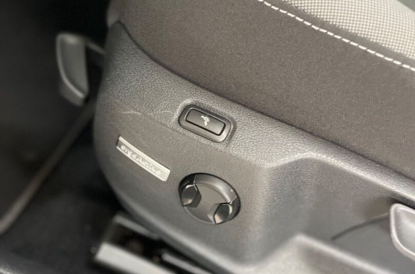 VOLKSWAGEN GOLF VII SPORT HIGHLINE