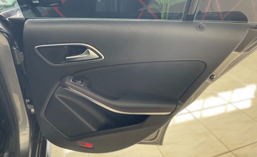 MERCEDES CLA 200 SHOOTING BRAKKE AMG LINE