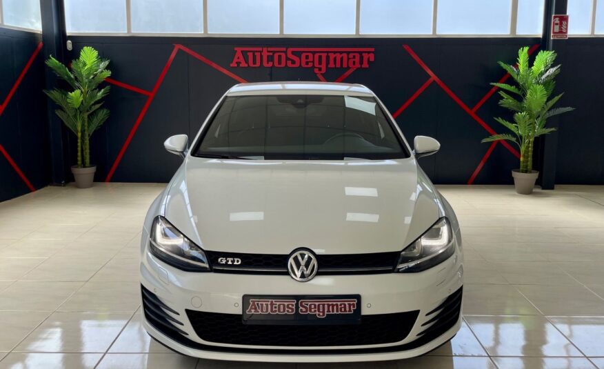 VOLKSWAGEN Golf GTD
