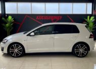 VOLKSWAGEN Golf GTD