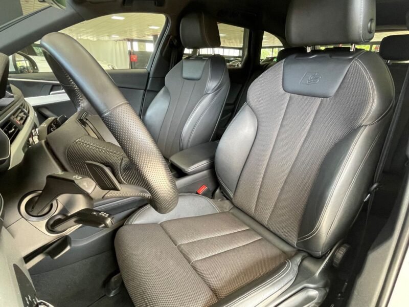 AUDI A4 AVANT S LINE