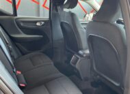 VOLVO XC40 MOMENTUM