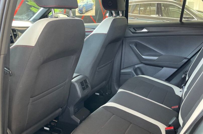 VOLKSWAGEN T-ROC R LINE