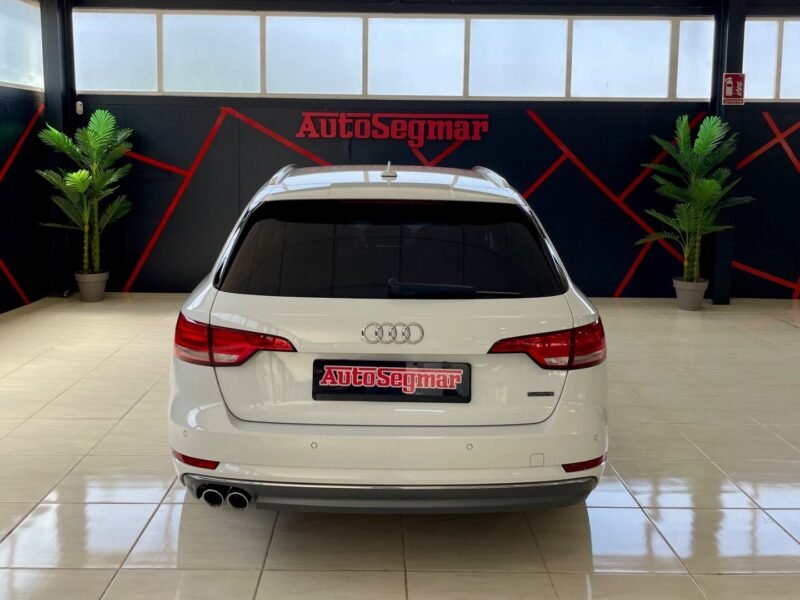 AUDI A4 AVANT S LINE