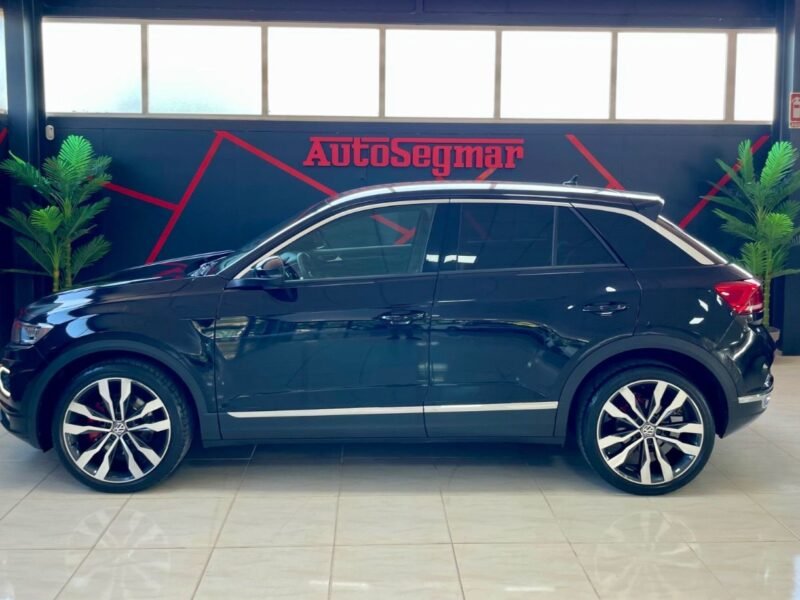 VOLKSWAGEN T-ROC R LINE