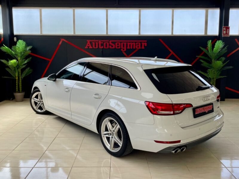 AUDI A4 AVANT S LINE