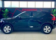 VOLVO XC40 MOMENTUM