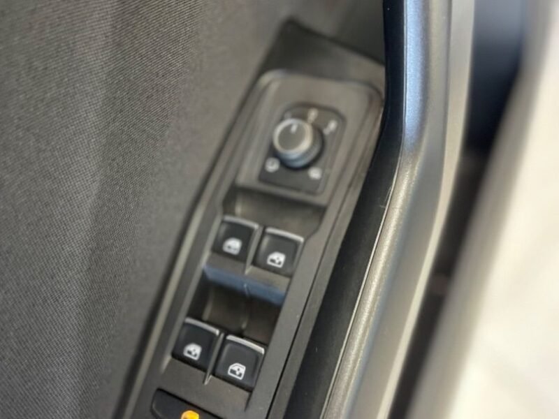 VOLKSWAGEN T-ROC SPORT