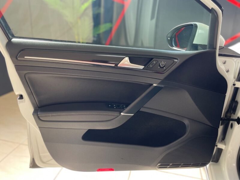 VOLKSWAGEN GOLF VII GTD