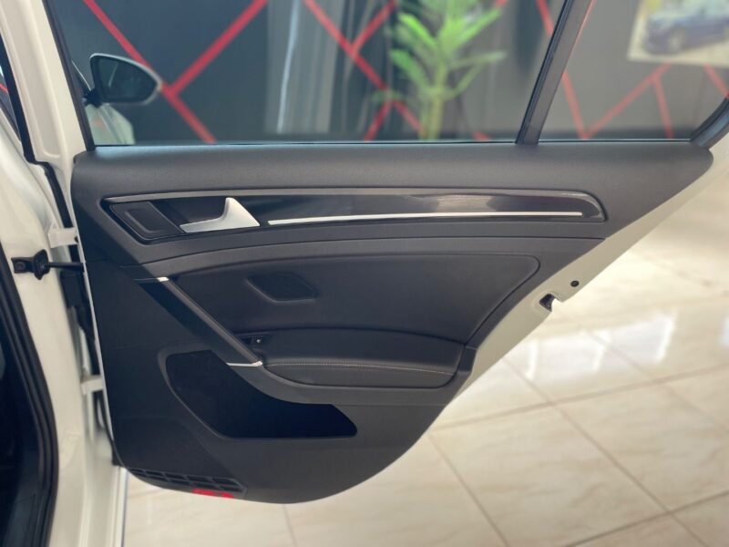 VOLKSWAGEN GOLF VII GTD