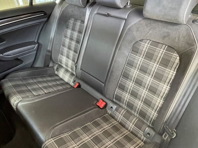 VOLKSWAGEN GOLF VII GTD