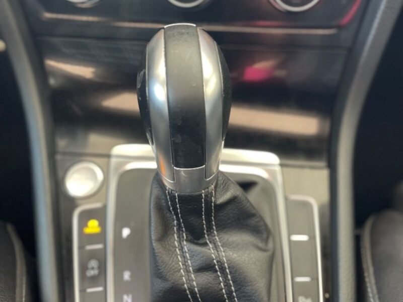 VOLKSWAGEN GOLF VII GTD