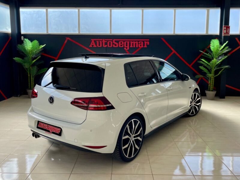 VOLKSWAGEN GOLF VII GTD