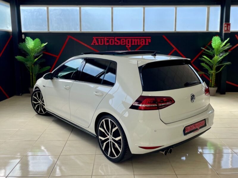 VOLKSWAGEN GOLF VII GTD