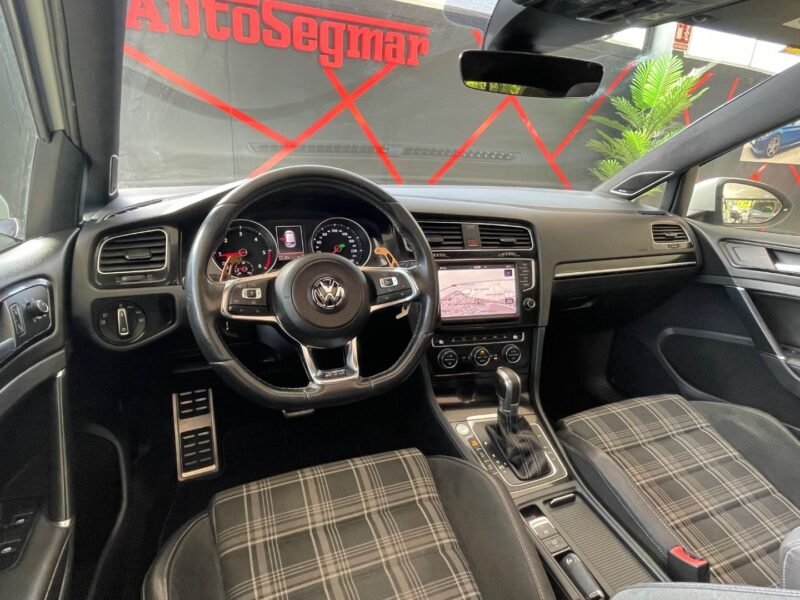 VOLKSWAGEN GOLF VII GTD