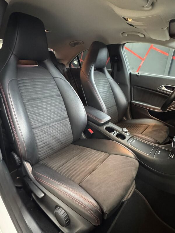 MERCEDES CLA 200 AMG LINE