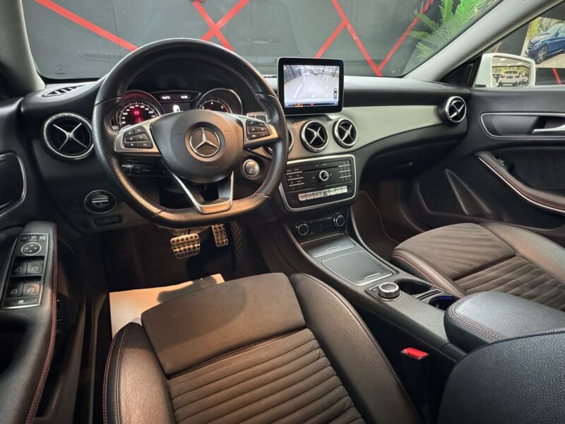 MERCEDES CLA 200 AMG LINE