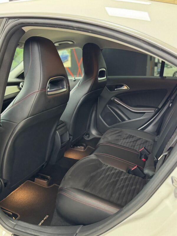 MERCEDES CLA 200 AMG LINE