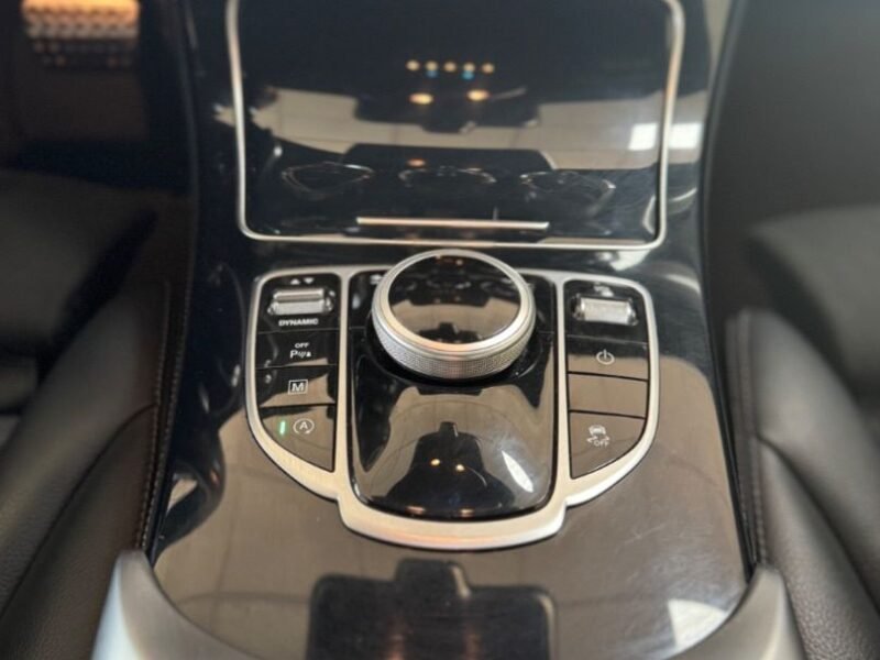 MERCEDES GLC 220 AMG LINE