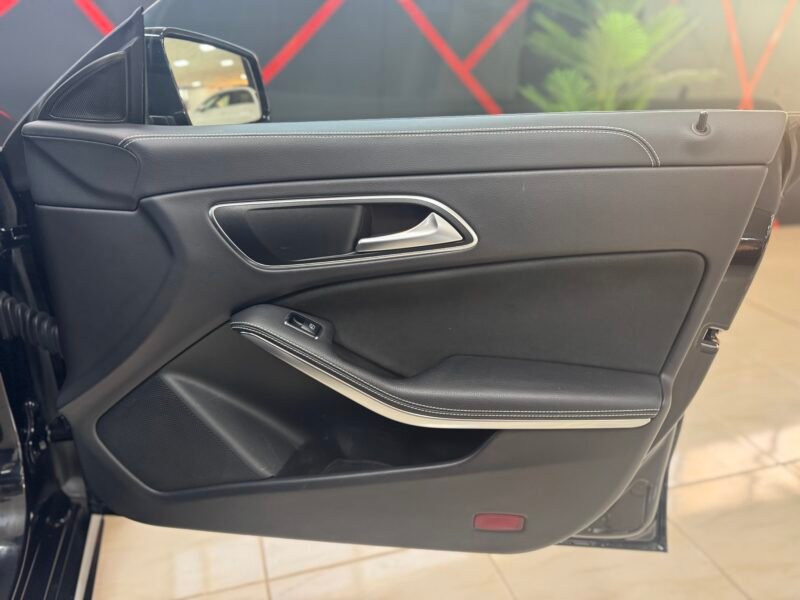 MERCEDES CLA 200 SHOOTING BRAKE AMG LINE