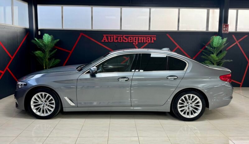 BMW 520 LUXURY LINE