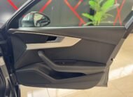 AUDI A4 S LINE