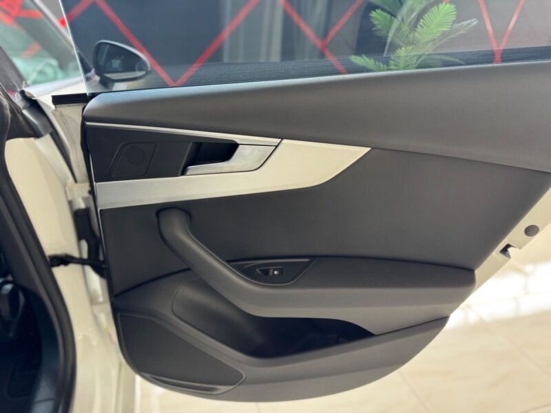 AUDI A5 S SPORTBACK S LINE