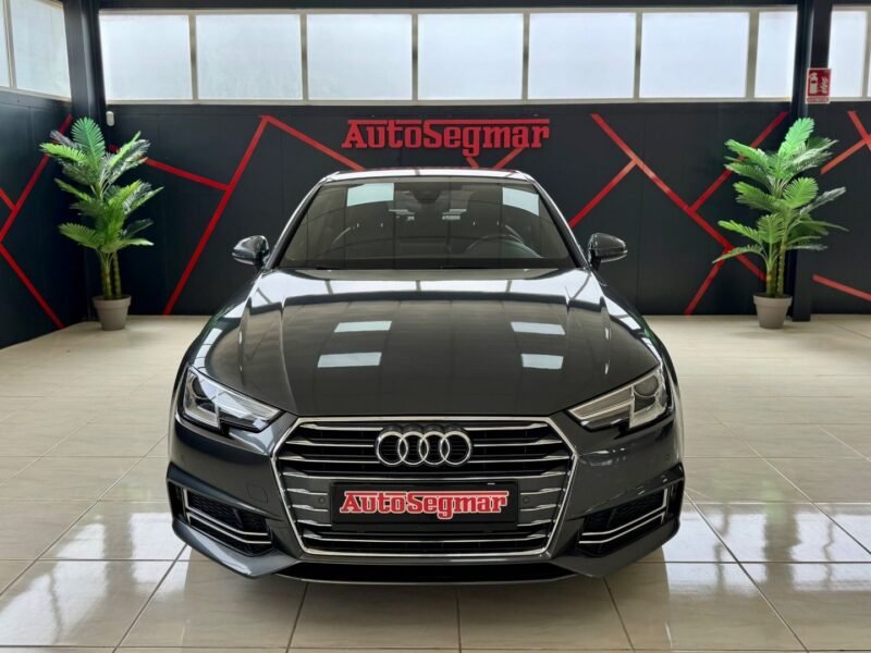AUDI A4 S LINE