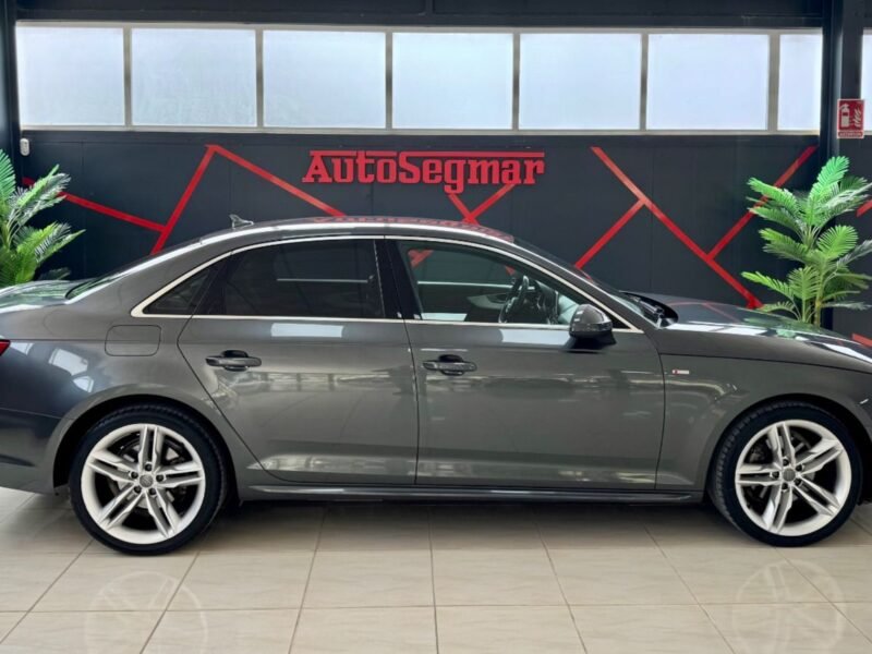 AUDI A4 S LINE