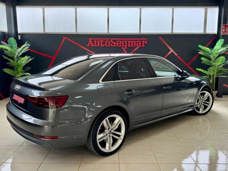 AUDI A4 S LINE
