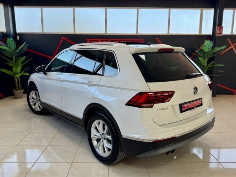 VOLKSWAGEN TIGUAN SPORT