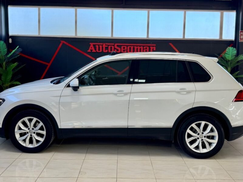 VOLKSWAGEN TIGUAN SPORT
