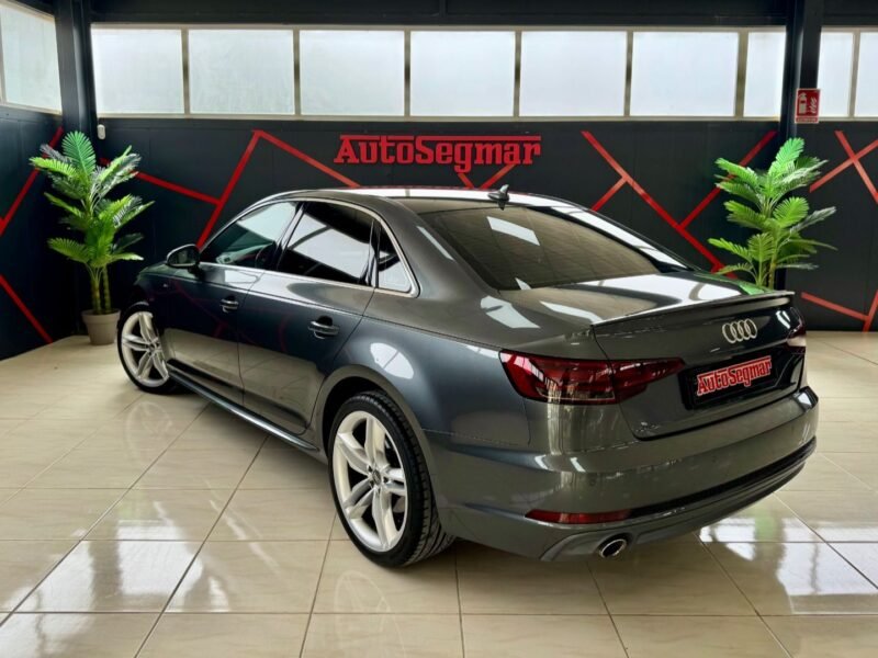 AUDI A4 S LINE