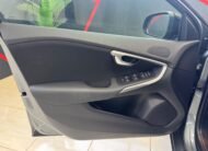 VOLVO V40 D2 MOMENTUM
