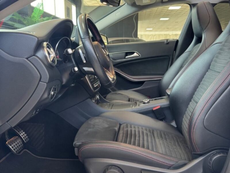 MERCEDES CLA 200 AMG LINE SHOOTING BRAKE