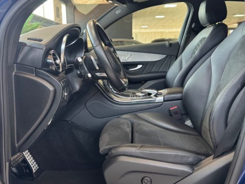 MERCEDES GLC 250 AMG LINE 4 MATIC