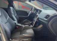 VOLVO V40 D2 MOMENTUM