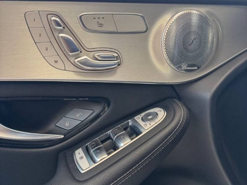 MERCEDES GLC 250 AMG LINE 4 MATIC