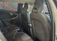 VOLVO V40 D2 MOMENTUM