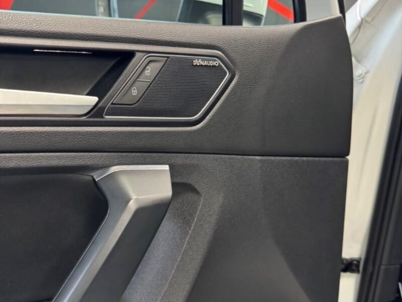 VOLKSWAGEN TIGUAN 4MOTION R LINE 190