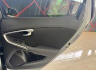 VOLVO V40 D2 MOMENTUM