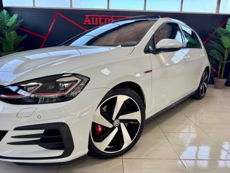 VOLKSWAGEN GOLF GTI PERFORMANCE