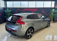 VOLVO V40 D2 MOMENTUM