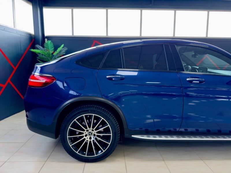 MERCEDES GLC 250 AMG LINE 4 MATIC