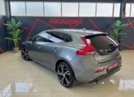 VOLVO V40 D2 MOMENTUM