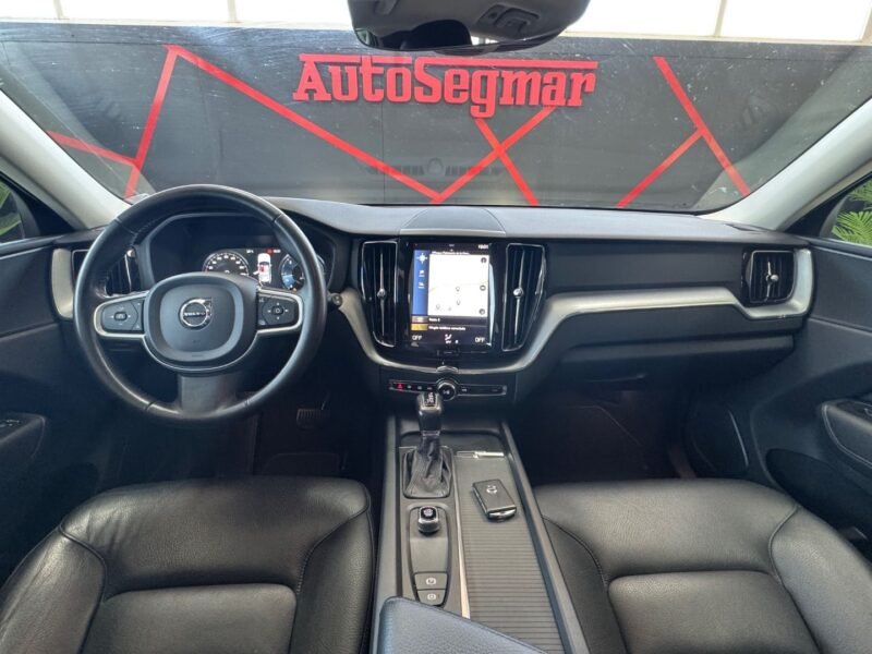 VOLVO XC60 D4 AWD