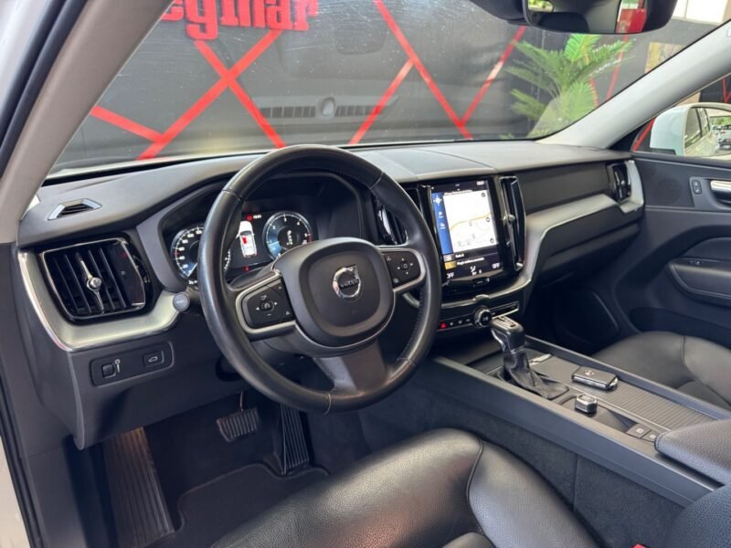 VOLVO XC60 D4 AWD