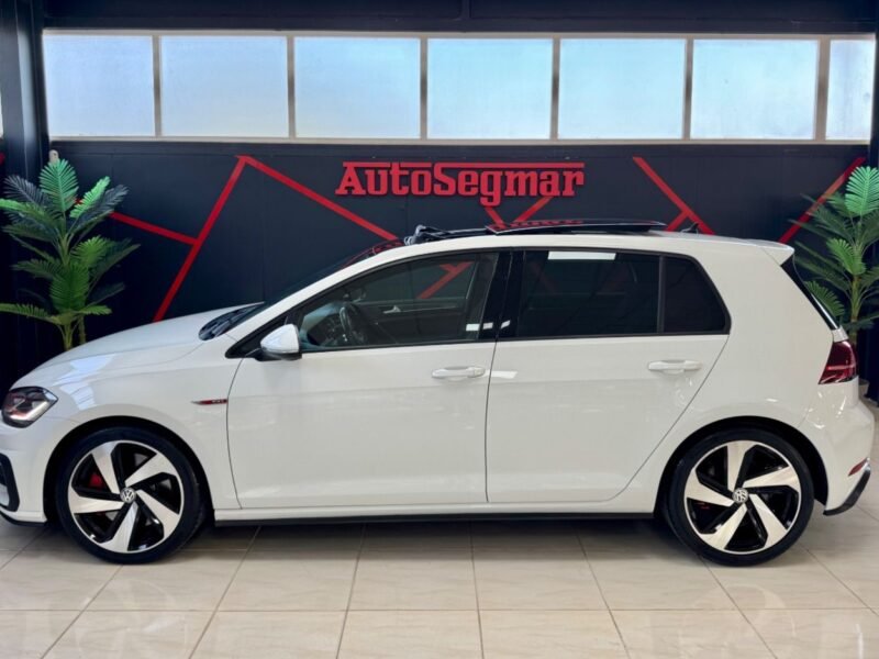 VOLKSWAGEN GOLF GTI PERFORMANCE